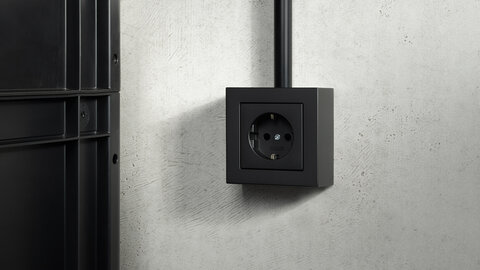 A CUBE von JUNG – Markantes Aufputz-Programm